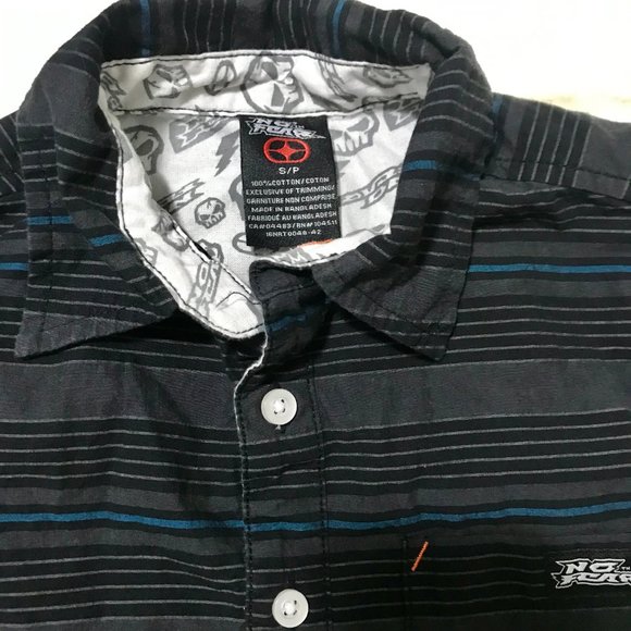 📣3 for $12 📣Striped Boys Button Up Shirt - Picture 2 of 2